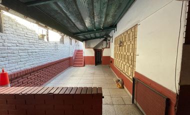 VENTA CASA MULTIFAMILIAR. LA TABLADA