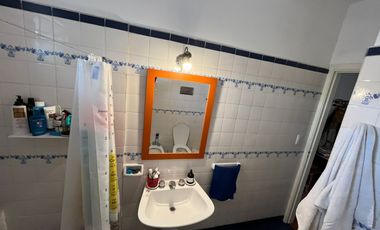 Muy bella casa en esquina en Rivadavia 1200, Temperley