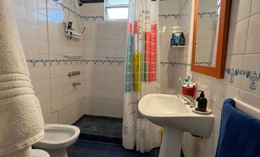 Muy bella casa en esquina en Rivadavia 1200, Temperley