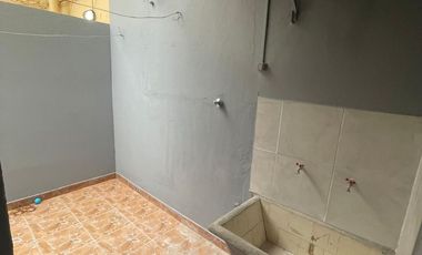 ALQUILER - PH 2 AMBIENTES - VILLA MADERO