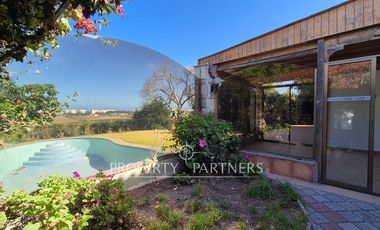 Gran casa de dos niveles en calle cerrada con linda vista despejada a Coquimbo