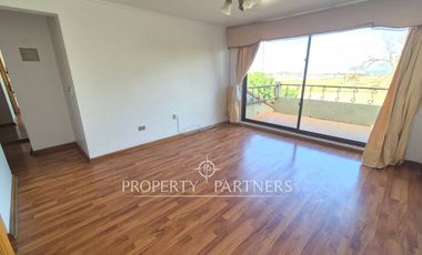 Gran casa de dos niveles en calle cerrada con linda vista despejada a Coquimbo