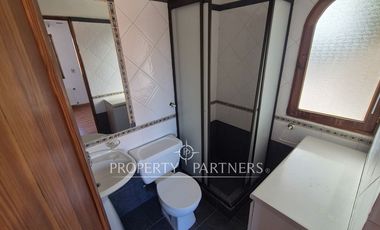 Gran casa de dos niveles en calle cerrada con linda vista despejada a Coquimbo