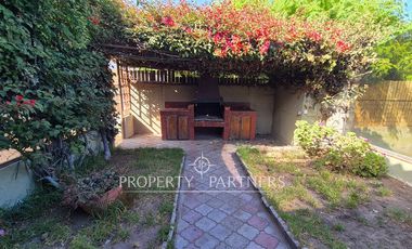 Gran casa de dos niveles en calle cerrada con linda vista despejada a Coquimbo