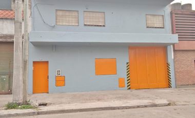 Excelente Galpón de 540 mts2. Zona M.I.