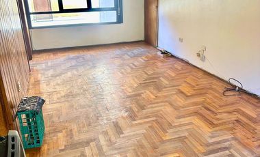 AMPLIO DEPARTAMENTO CÉNTRICO APTO CREDITO