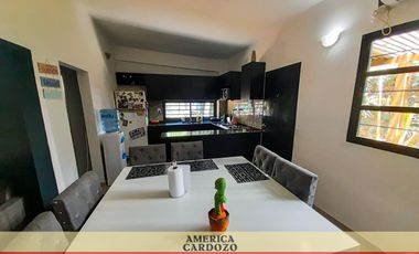 CASA QUINTA  5 AMBIENTES PILETA, FERRARI, MERLO RUTA 200