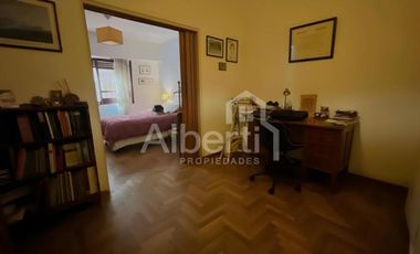 VENTA CASA 4 AMBIENTES EN HAEDO.