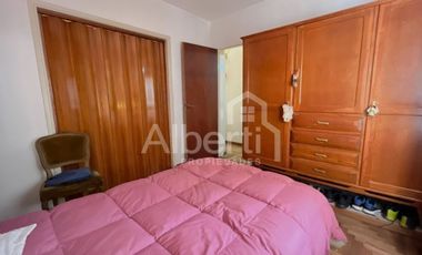 VENTA CASA 4 AMBIENTES EN HAEDO.