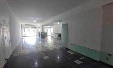 SE ALQUILA LOCAL 160m2   SOBRE AV. RIVADAVIA