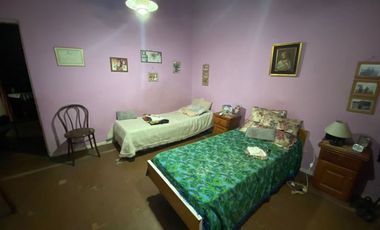 CASA + LOCAL COMERCIAL - MORON NORTE