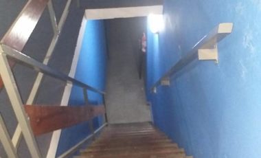 SE ALQUILA DEPTO TIPO CASA DE 3 AMB EN PLANTA ALTA, FRENTE, VILLA ADELINA