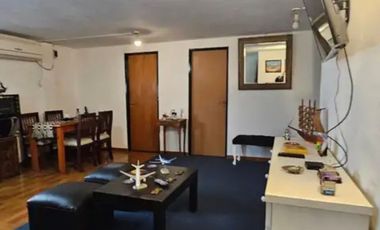 SE ALQUILA DEPTO TIPO CASA DE 3 AMB EN PLANTA ALTA, FRENTE, VILLA ADELINA