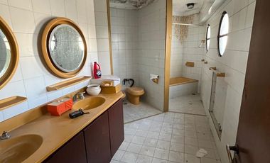 CASA céntrica ÚNICA por UBICACIÓN Oportunidad de negocio EXEPCIONAL