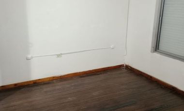 Alquiler Ph De 2 Ambientes Al Frente La Tablada