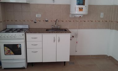 Departamento Monoambiente En Alequiler, La Roche 400, Morón