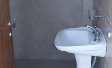 Departamento Monoambiente En Alequiler, La Roche 400, Morón