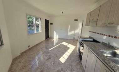 ALQUILER DE DEPARTAMENTO 2 AMBIENTES EN MONTE GRANDE - MODERNO - SINCOCHERA