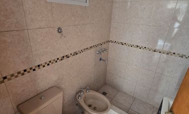 ALQUILER DE DEPARTAMENTO 2 AMBIENTES EN MONTE GRANDE - MODERNO - SINCOCHERA