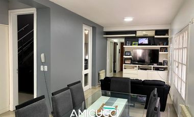 Excelente Casa De 5 Ambientes En Una Zona Privilegiada De Villa Del Parque