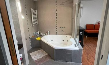Excelente Casa De 5 Ambientes En Una Zona Privilegiada De Villa Del Parque