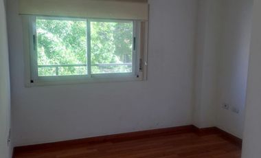 excelente 2 ambientes con balcon y patio