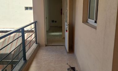 excelente 2 ambientes con balcon y patio