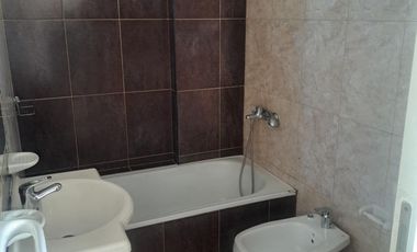 excelente 2 ambientes con balcon y patio