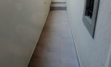 Alquiler Ph De 2 Ambientes - Patio - A Estrenar La Tablada