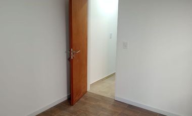 Alquiler Ph De 2 Ambientes - Patio - A Estrenar La Tablada