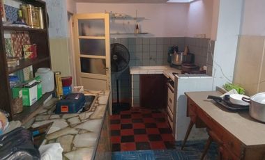 Muy linda casa en venta en Parque Mattaldi 2 dormitorios + dependencia