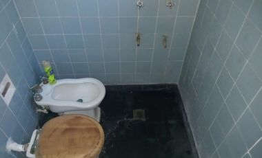 Muy linda casa en venta en Parque Mattaldi 2 dormitorios + dependencia