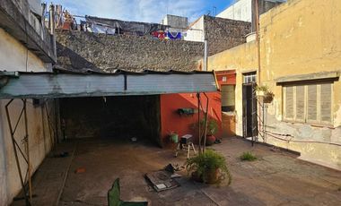 Lote con Unidades en Block + Local en esquina y Cochera