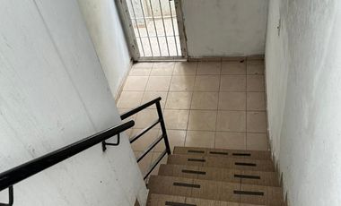 ALQUILER - VILLA MADERO - DEPARTAMENTO 3 AMBIENTES CON PATIO - 2do. PISOPOR ESCALERA- SIN EXPENSAS