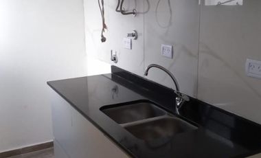 Se alquila amplio departamento zona centro
