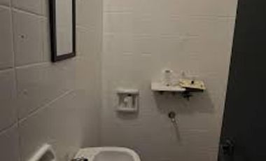 ALQUILER - LOCAL DE 80 M2 - PLENO CENTRO COMERCIAL CASEROS