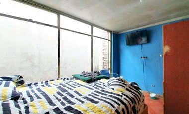 Casa Oficina Industria 4 Dormitorios 1 baño Venta Recoleta