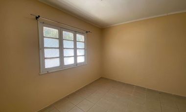 Casa en arriendo cercano al centro de Quillota (3D/1B)