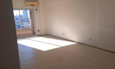 GRAN MONOAMBIENTE CON BALCON