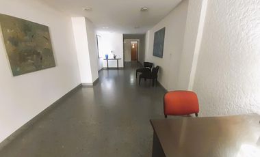 Luminoso departamento 3 ambientes con dependencia en Acassuso