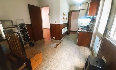 Luminoso departamento 3 ambientes con dependencia en Acassuso