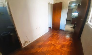 Luminoso departamento 3 ambientes con dependencia en Acassuso