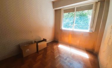 Luminoso departamento 3 ambientes con dependencia en Acassuso