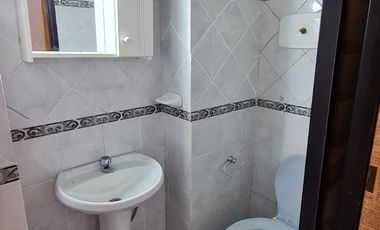 Excelente duplex 4 ambientes al frente con garage y patio. Villa Luzuriaga