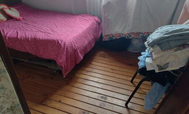 Casa en VENTA en Glew con 4 dormitorios, 3 baños y parque con escritura.-