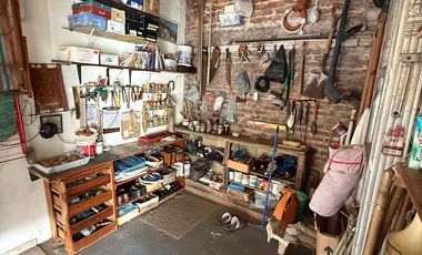 VENTA Excelente Casa de 3 ambientes - patio -entrada de auto La Tablada