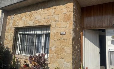 CASA DE TRES AMBIENTES / DEPARTAMENTO 2 AMBIENTES MISMO TERRENO