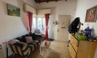 VENTA DE CHALET COLONIAL 3 AMBIENTES AL FRENTE SOBRE LOTE DE 260 M²