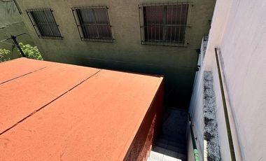 VENTA - CASA 3 AMBIENTES - GALPON y COCHERA - IDEAL PARA VIVIR YTRABAJAR- A METROS DE AVENIDA CROVARA