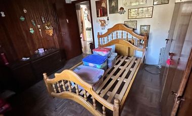 VENTA - CASA 3 AMBIENTES - GALPON y COCHERA - IDEAL PARA VIVIR YTRABAJAR- A METROS DE AVENIDA CROVARA